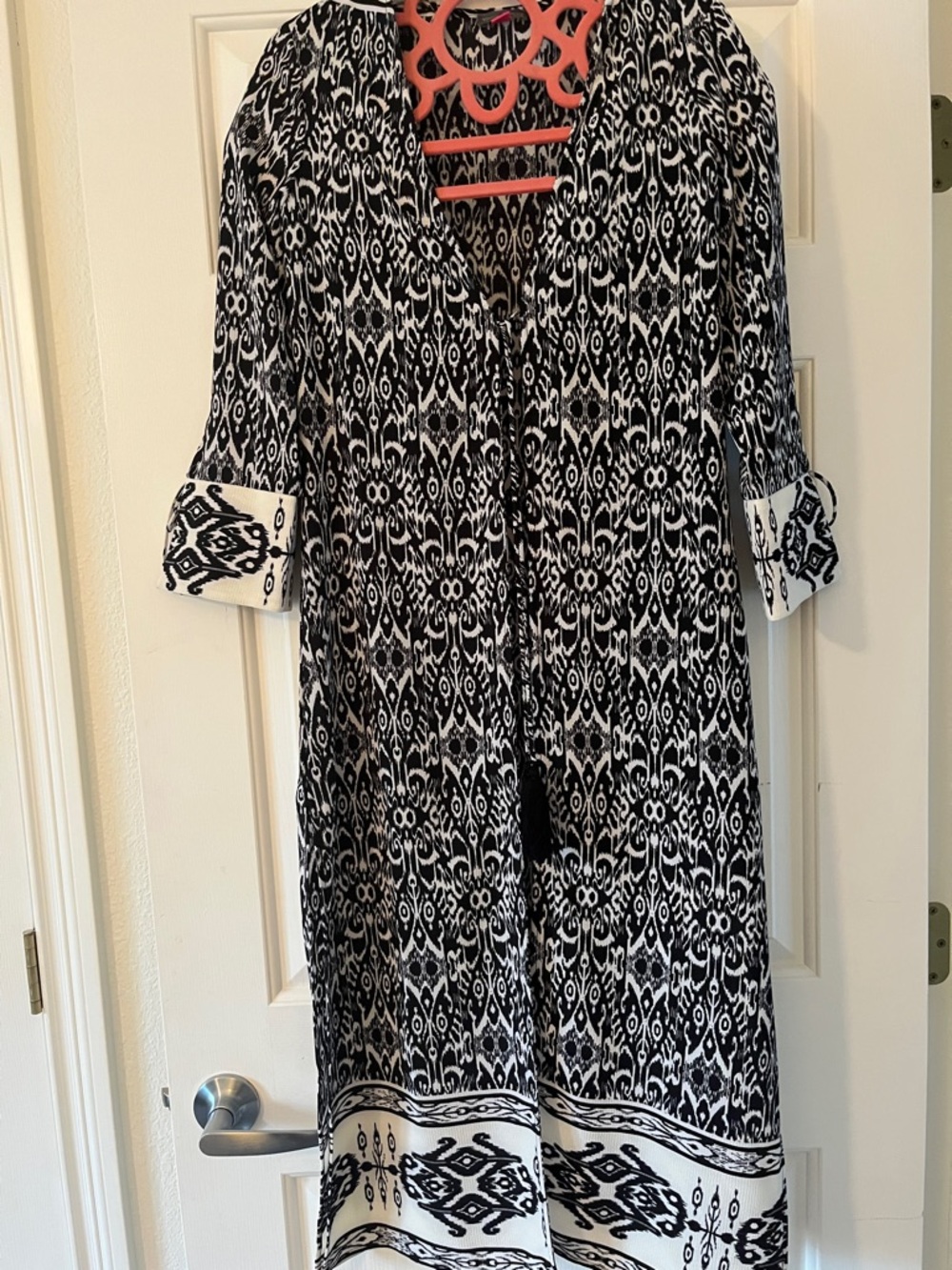 Vince Camuto NWOT Black and White cover up dress with front tie
